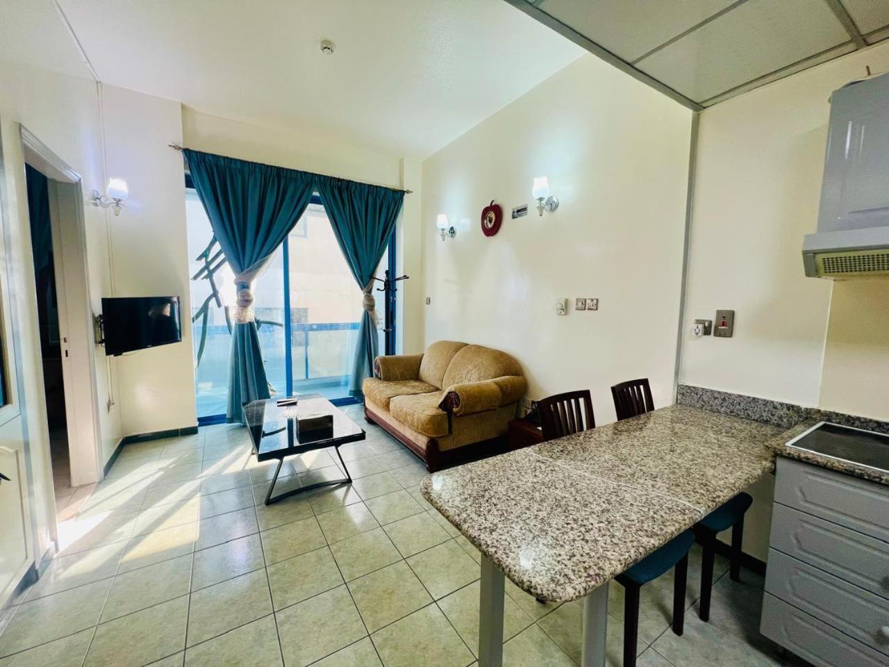 Sky Hotel Apartments Dubai Eksteriør bilde